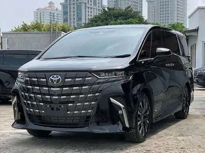Alphard Hitam
